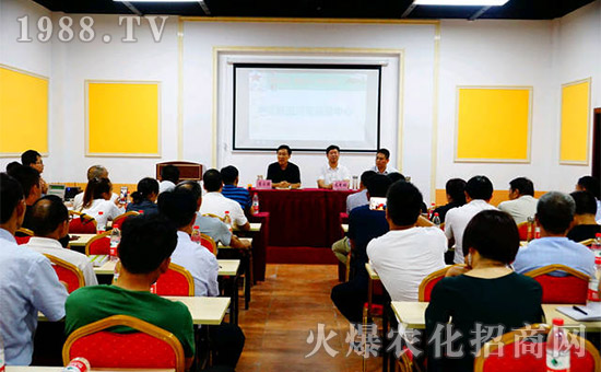     碳?xì)浜朔示劢怪性Z食安全發(fā)展